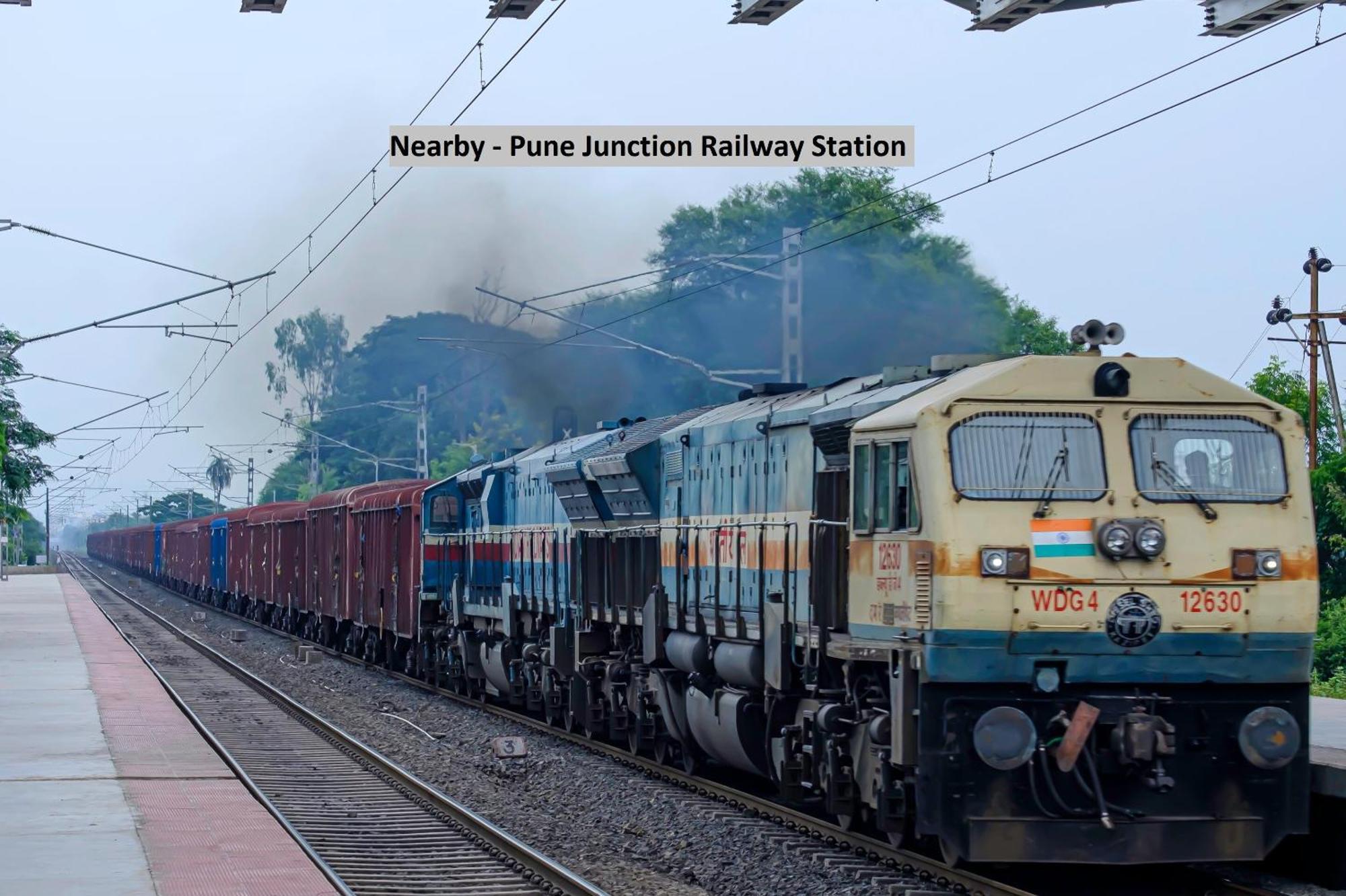 Collection O Rajdhani Near Pune Railway Station Esterno foto